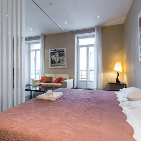 Sleeps 8 Wifi *