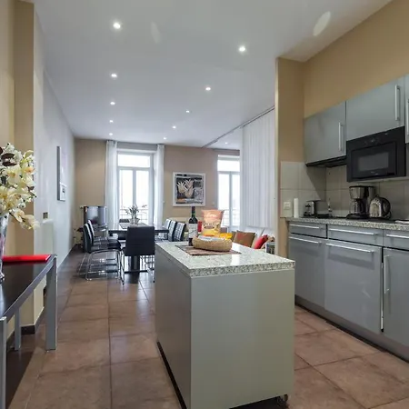 Sleeps 8 Wifi شقة *