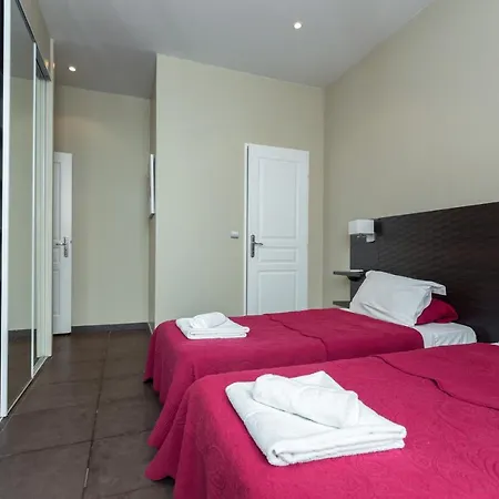 Sleeps 8 Wifi